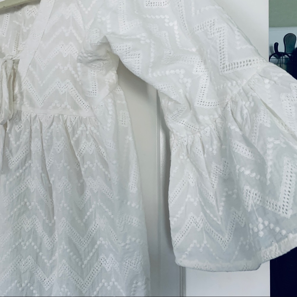 Vici wide bell sleeve blouse - Picture 3 of 4